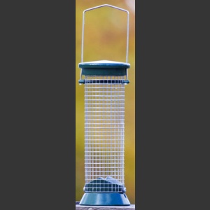 Ruokinta-automaatti 20 cm pähkinöille, Defender, verkkorakenne